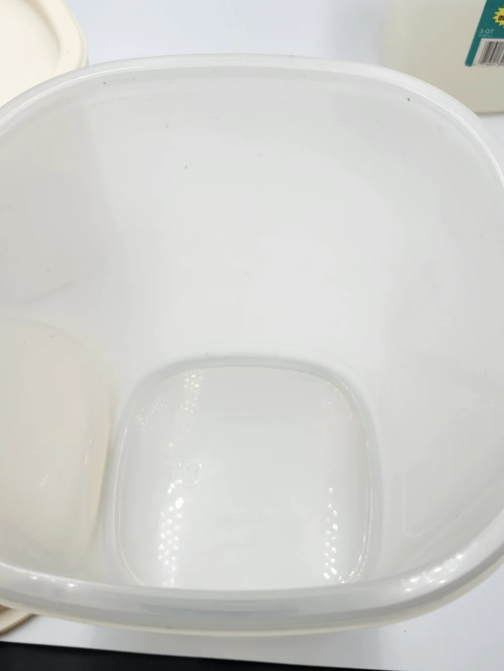 Rubbermaid vintage servin